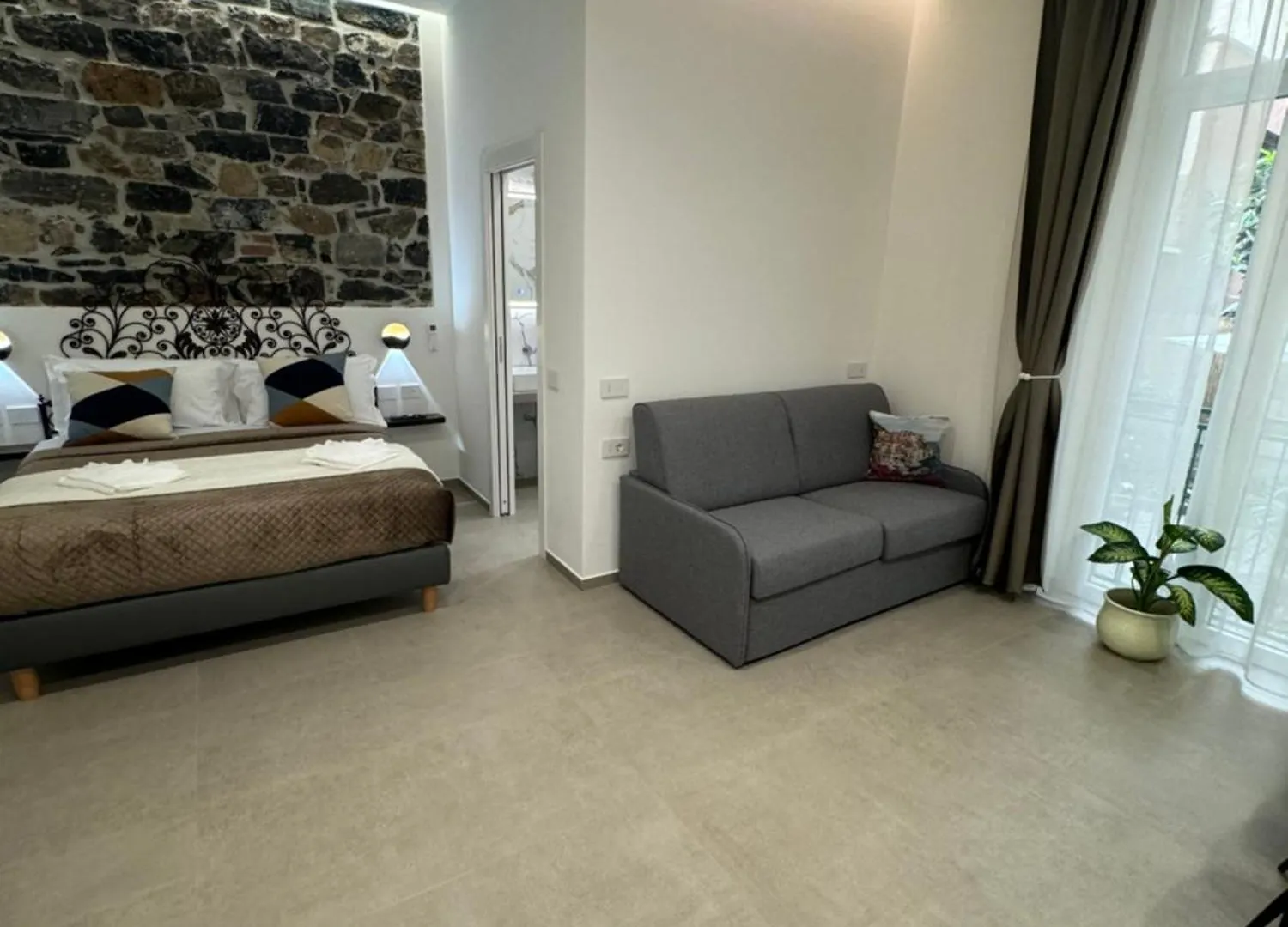 Lina Suites & Rooms La Spezia 0*,  Italy