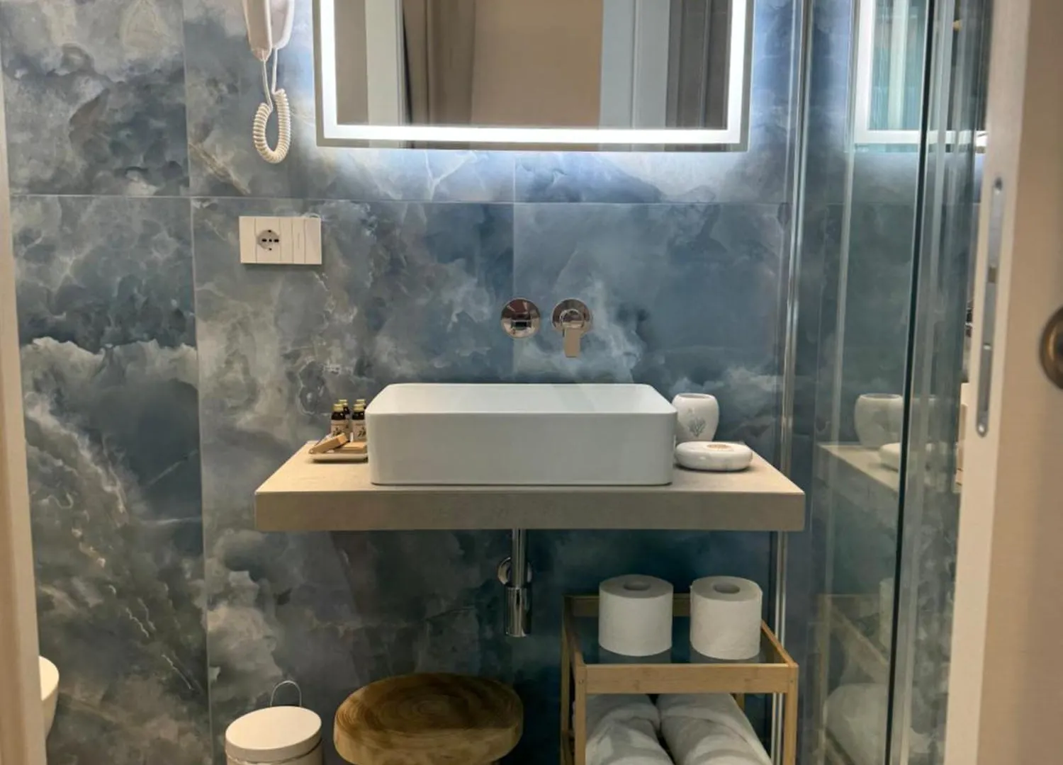Lina Suites & Rooms La Spezia 0*,