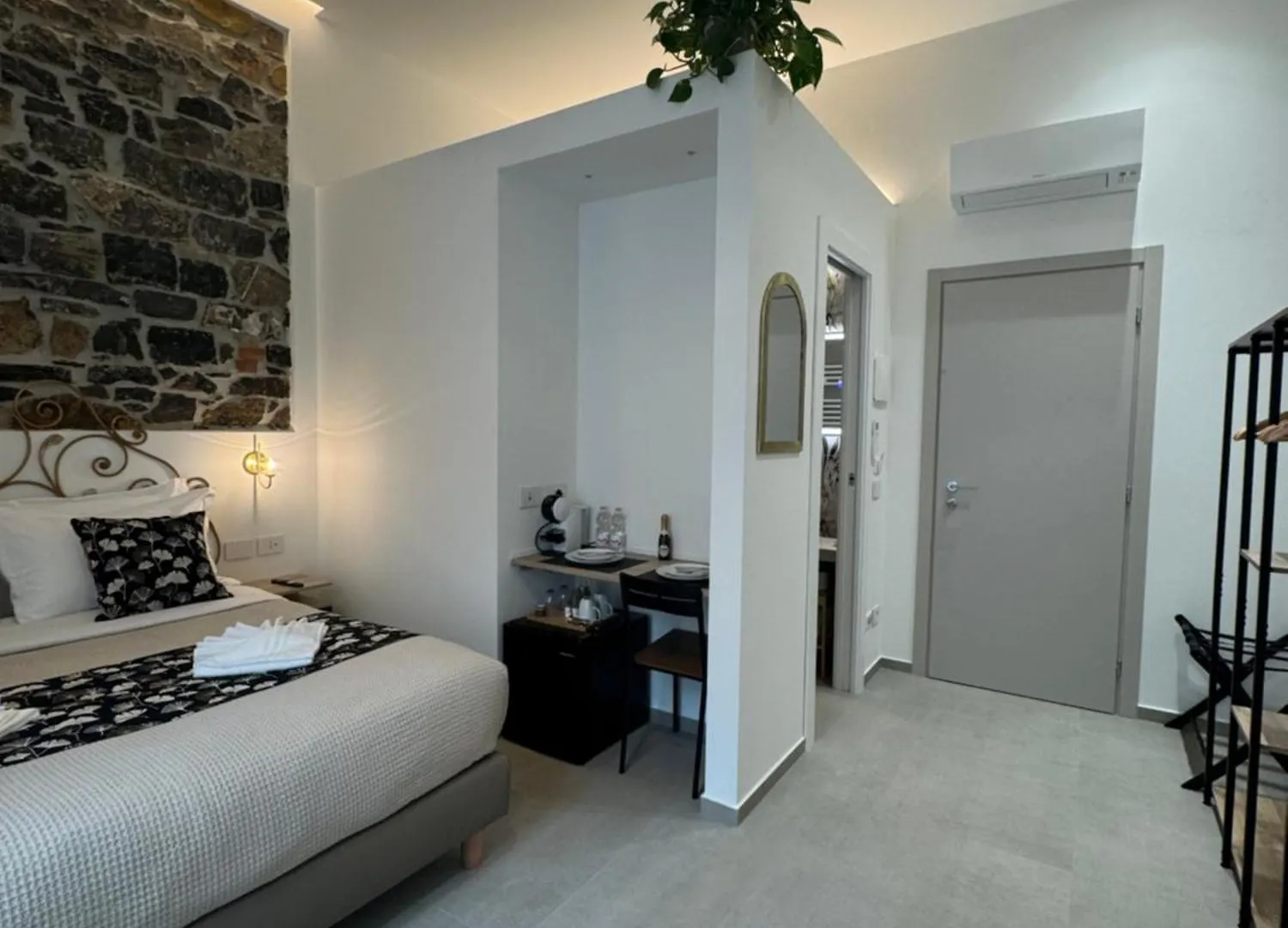 Lina Suites & Rooms La Spezia Guest house