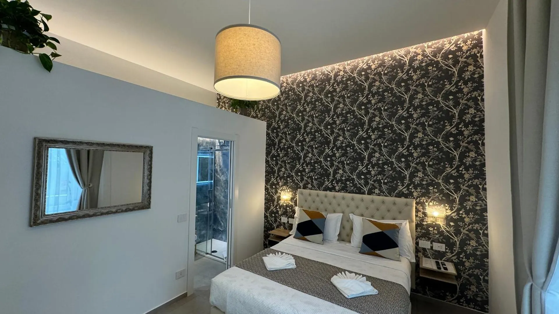 Lina Suites & Rooms La Spezia 0*,  Italy