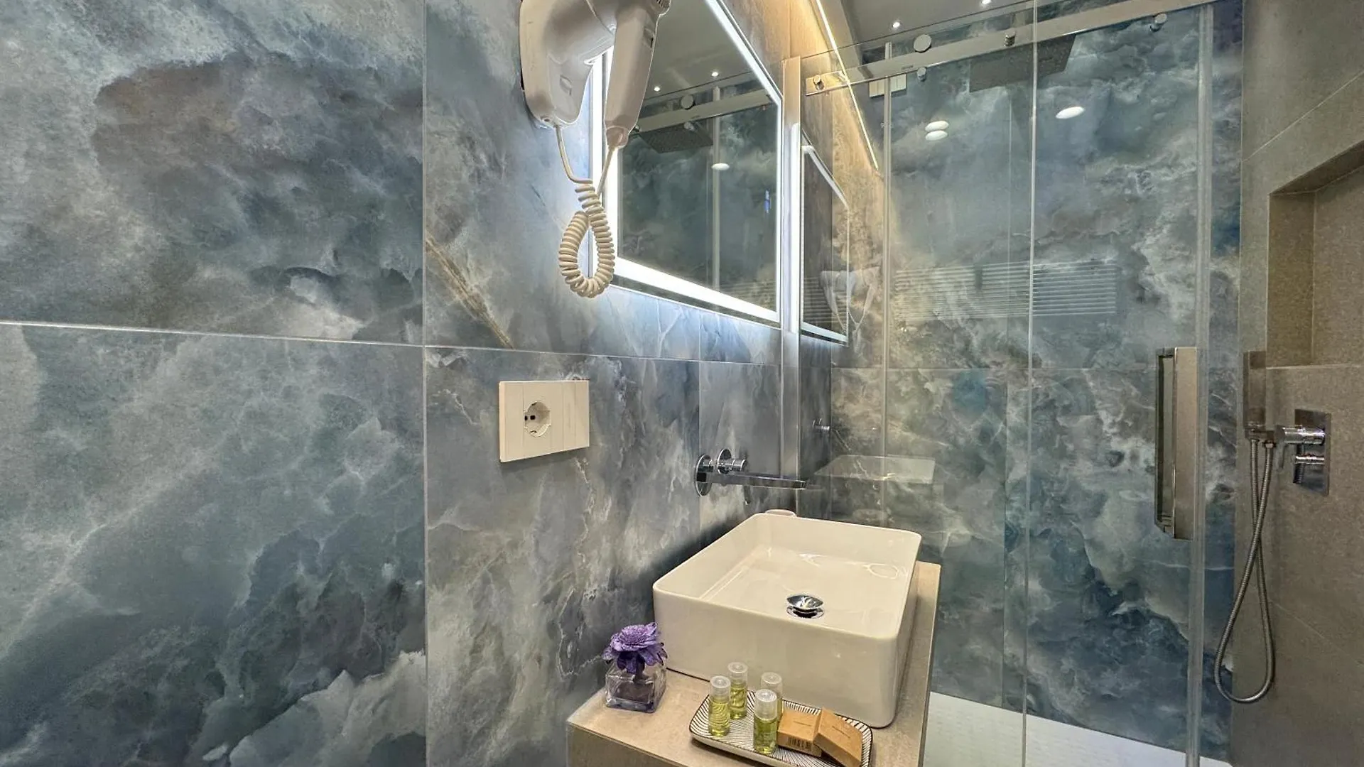 Guest house Lina Suites & Rooms La Spezia Italy